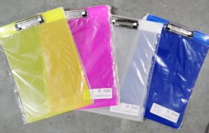 CLIP BOARD TRANSPARENT NICK COLORFUL MRP RS 125 G3K1