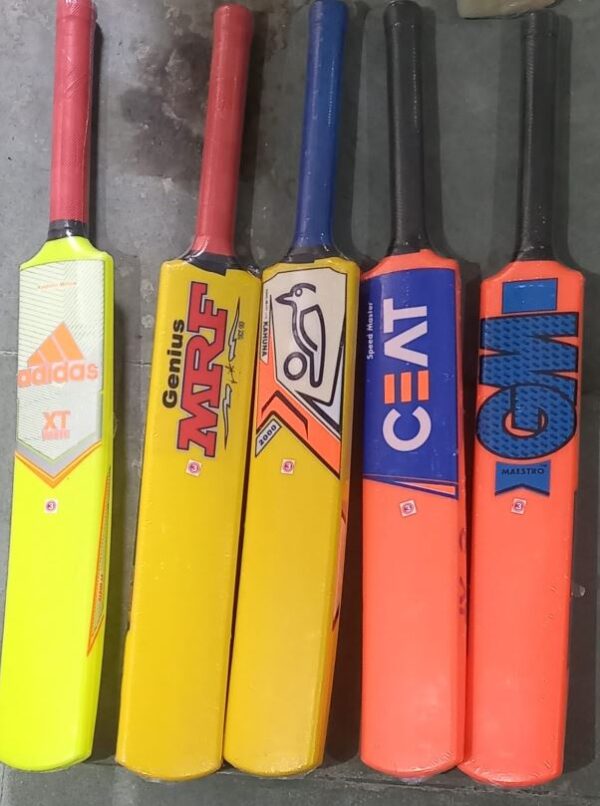 ////CRICKET BAT PLASTIC 3 NO. MRP RS 235