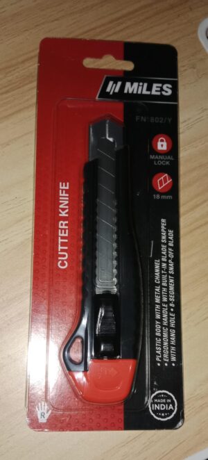 KANGAROO CUTTER KNIFE (FN 1802/Y) MRP 120 RACK G2L3