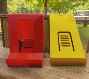 _ PLASTIC MOBILE STAND MRP RS 35 (RACK C3)